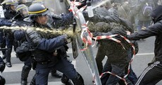 At least 100 arrested at Paris climate change protest