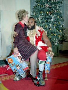 24 weird and wonderful seasonal photos that you won't find on a Christmas card