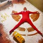 This dad turned himself into a hilarious (but slightly terrifying) Elf on the Shelf