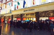 Retailers expect bumper Christmas sales after early-morning queues