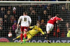 Rooney's late penalty sees woeful United advance to next round