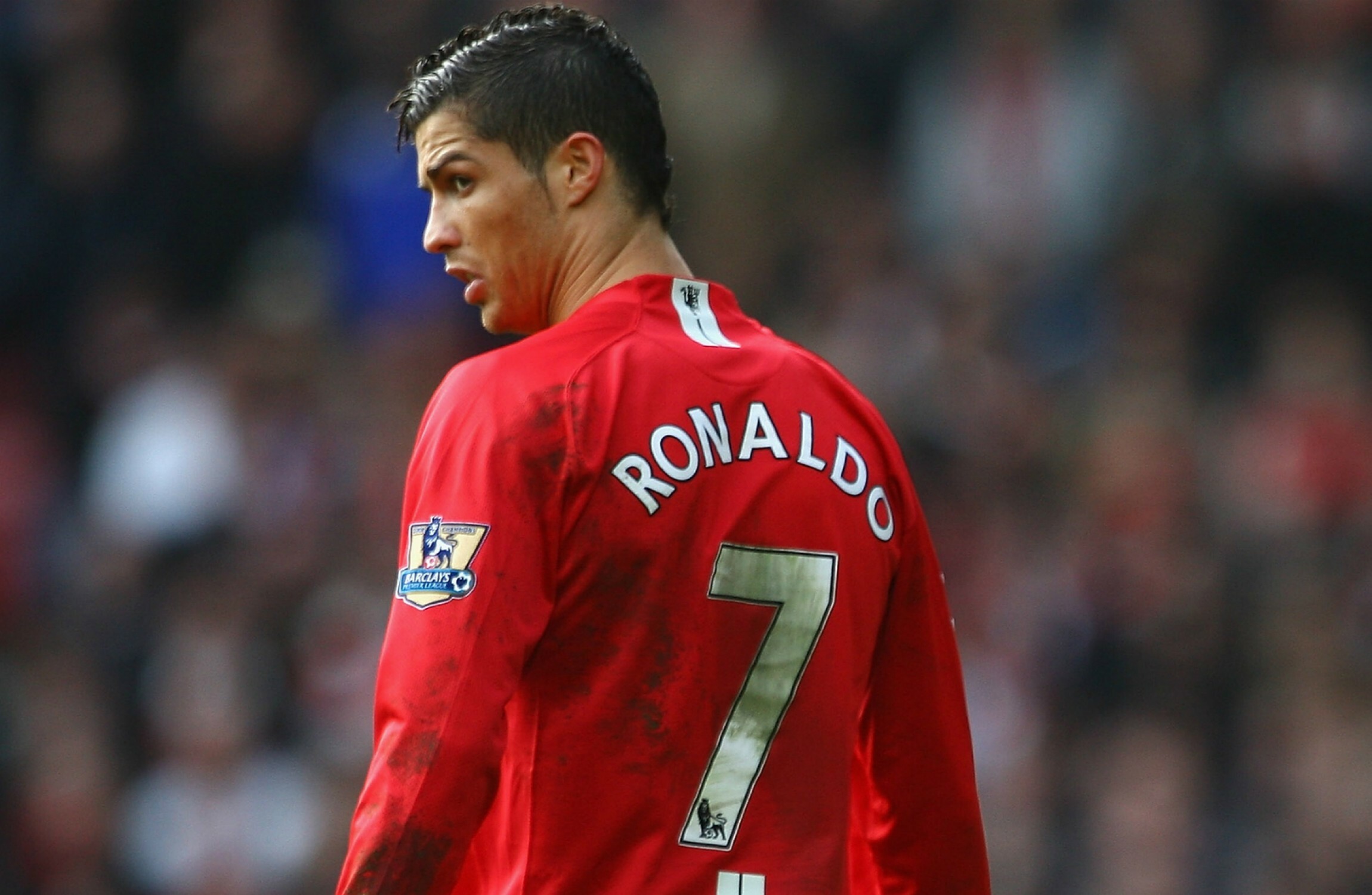 ronaldo red jersey