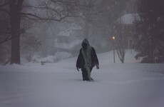 This guy used the blizzard to play the perfect prank on his neighbours