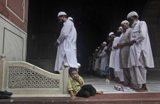 2 tourists shot outside New Delhi mosque