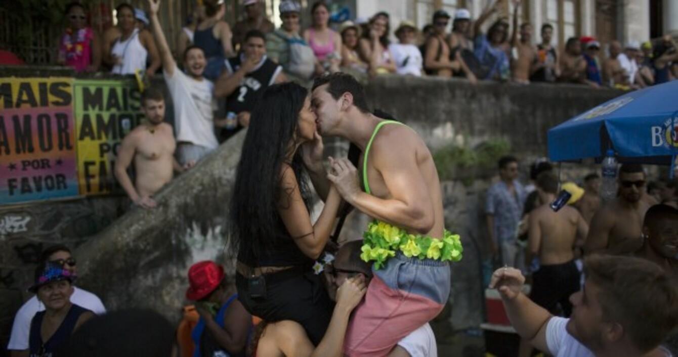 Warnings Zika Virus Can Make Even Kissing Dangerous Thejournal Ie