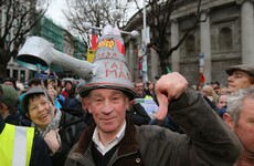 Enda Kenny says people should keep paying their water charges