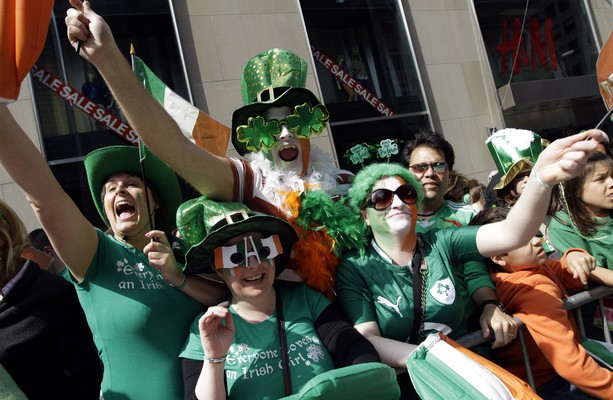 New York City mayor ends boycott of St Patrick's Day parade as gay