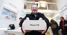 In pictures: Fans queue to be the first with new iPhone 4S