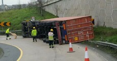 Overturned truck causing traffic chaos on the M50