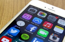 Headwreck: How to make those annoying apps that come with your phone disappear