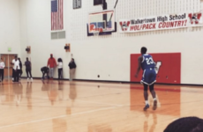 This teenager's incredible attempted slam dunk is so bad it's absolutely terrific