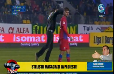 WATCH: A supporter run onto the field and strike a Steaua player