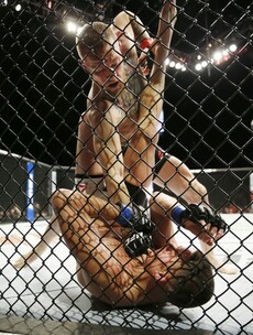 FactCheck: Is MMA really safer than boxing?
