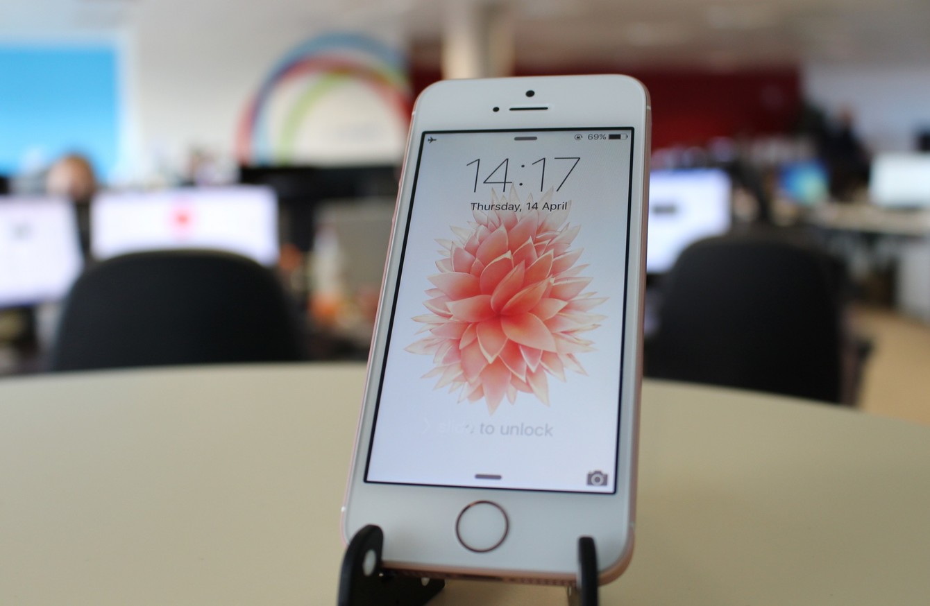 Should you buy the iPhone SE? · TheJournal.ie