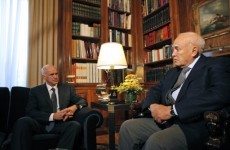 Papandreou struggles to end political deadlock