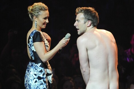 Actress Hayden Panettiere had to cope with the emergence of a charming streaker who chatted amiably before running off, arms flailing... 