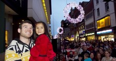 In photos: Gordon D'Arcy kicks off festive feeling by lighting Dublin for Christmas