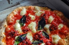 There's a new 60-second pizza place in Dublin giving out free grub on Friday