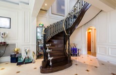 PHOTOS: Look inside the €3m 'mini White House' for sale in London
