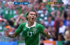 Jeff Hendrick hits the bar as Ireland start on the front foot
