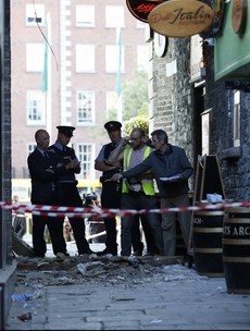 People injured after partial roof collapse of archway at Temple Bar