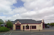 "Unimpressed" judge awards €2,500 to man hit by falling umbrella in pub