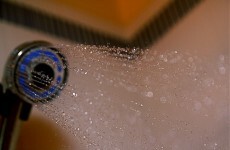€73,000 payout over false shampoo smuggling accusation