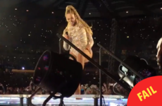 Someone threw a bra at Beyoncé in Croke Park and her reaction was brilliant