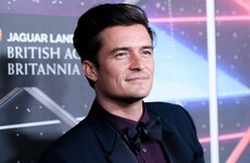 Orlando Bloom been papped completely naked on his holidays... It's the Dredge