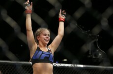 Paige VanZant marks her UFC return with a stunning second-round KO of Bec Rawlings
