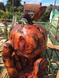 Greystones is getting an immense tree carving 'in honour of Apple's €13bn'
