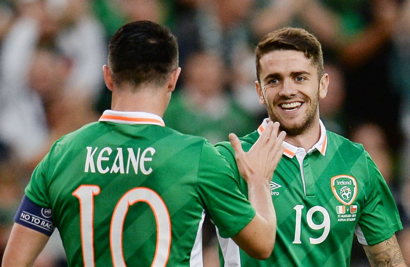 KEANE 10-11/12 AWAY NAME/NUMBER SET FOR REPUBLIC OF IRELAND = ADULT SIZE 