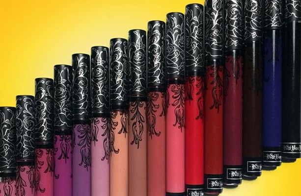 Uartig Mikroprocessor plakat The coveted Kat Von D makeup is *finally* available in Ireland - here's  what you need to know