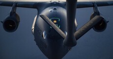 Here's how fighter jets refuel while bombing ISIS