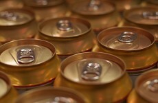 US man orders a beer then pops out to rob bank: report