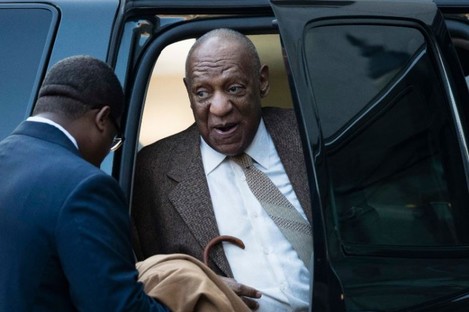 Bill Cosby arriving at the hearing today. 