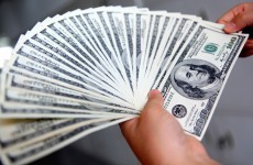US man returns $10,000 found at Vegas airport
