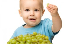Doctors warn young children can choke to death on whole grapes