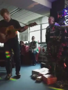 Homeless couple get engaged in Apollo House following performance by Glen Hansard