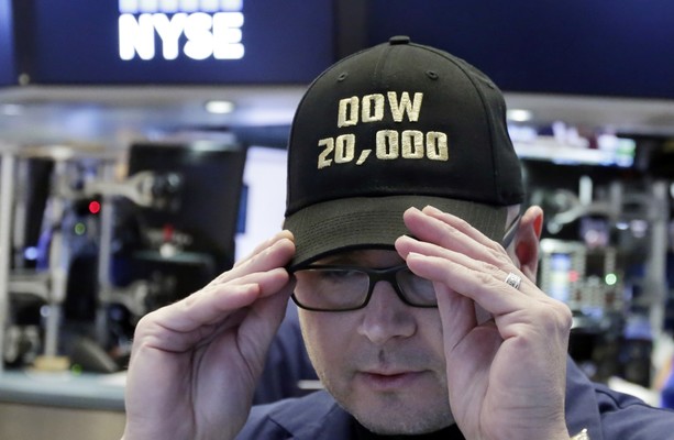 the-dow-jones-hit-over-20-000-for-the-first-time-this-week-but-what