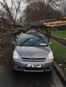 Careful out there: Motorists urged to watch out for flying debris in high winds
