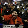 Romanian government backtracks on plan to decriminalise corruption after mass protest