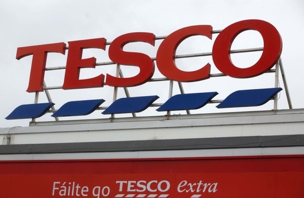 Tesco could face empty shelves over pay dispute, Unite union says, Tesco