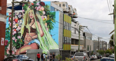 A MASSIVE mural of Beyoncé's pregnancy portrait has been gifted to us all