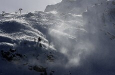 No victims after avalanche hits French Alps resort