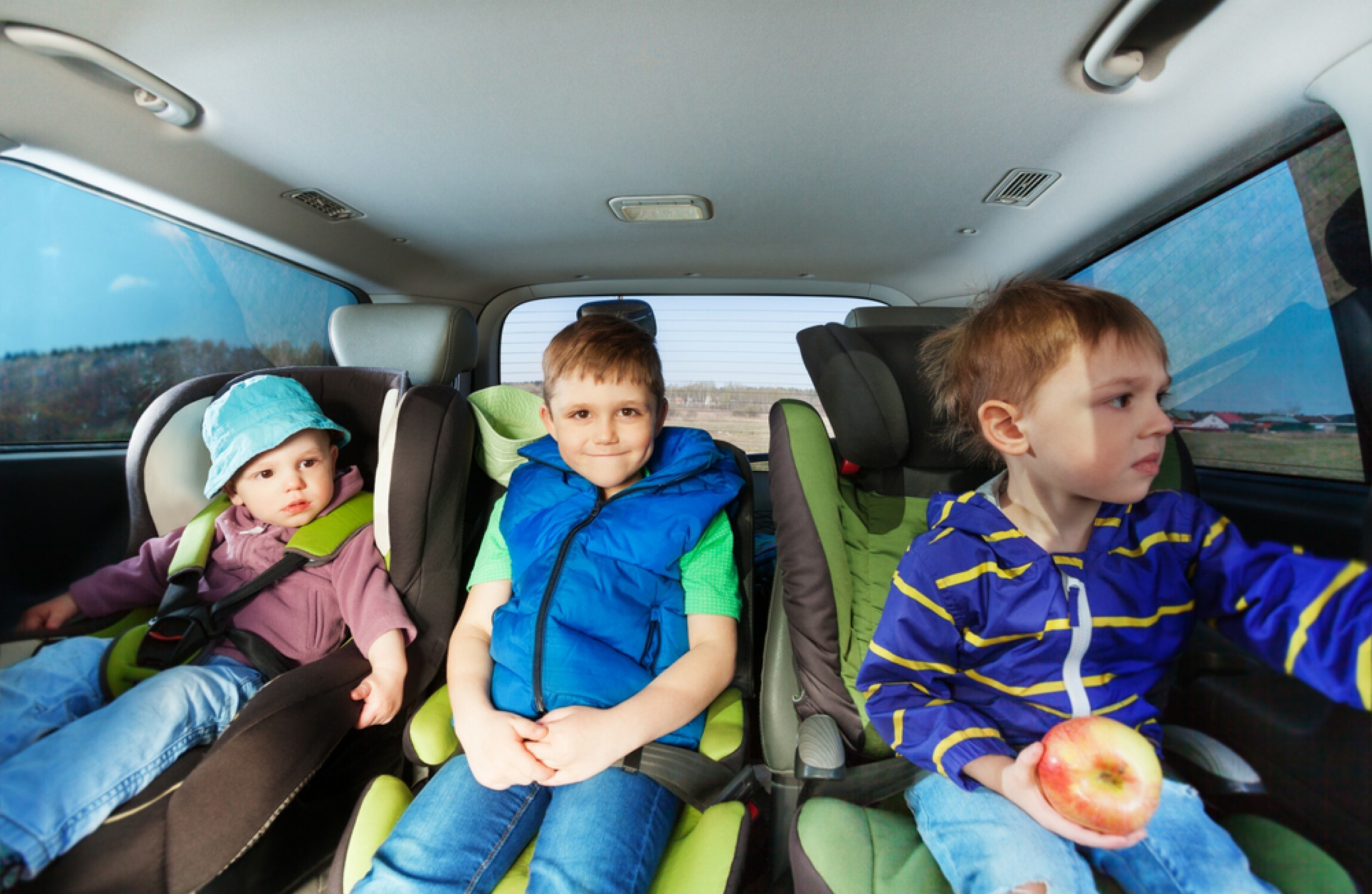 cars with three isofix rear seats