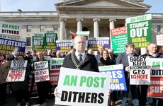Independent TD threatens to withdraw support for government over post office closures