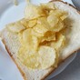 Irish Twitter has been having a glorious debate about what 'crisp sandwich' is as Gaeilge