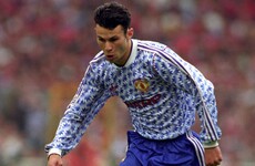 Man United take inspiration from classic '90s jersey for new away kit