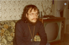 George RR Martin shared a photo from 1976 and people think he's the image of Jon Snow
